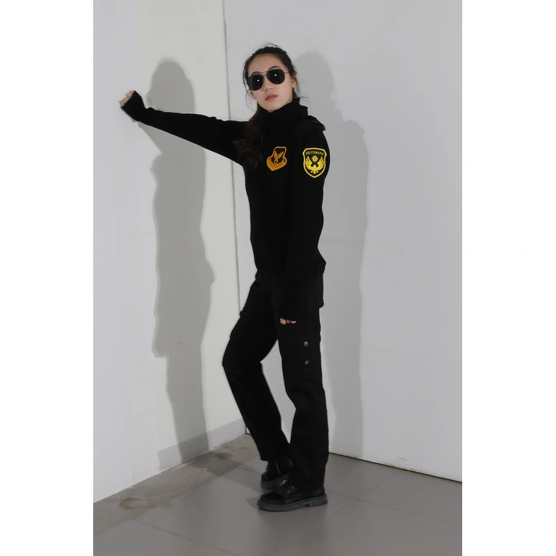 BD-MO-016  Custom-made high-neck security sweater uniforms, real people try on models show 