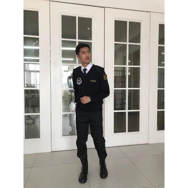 BD-MO-019  Custom-made fashion men's security uniforms, design shoulder straps, badges, real people try on