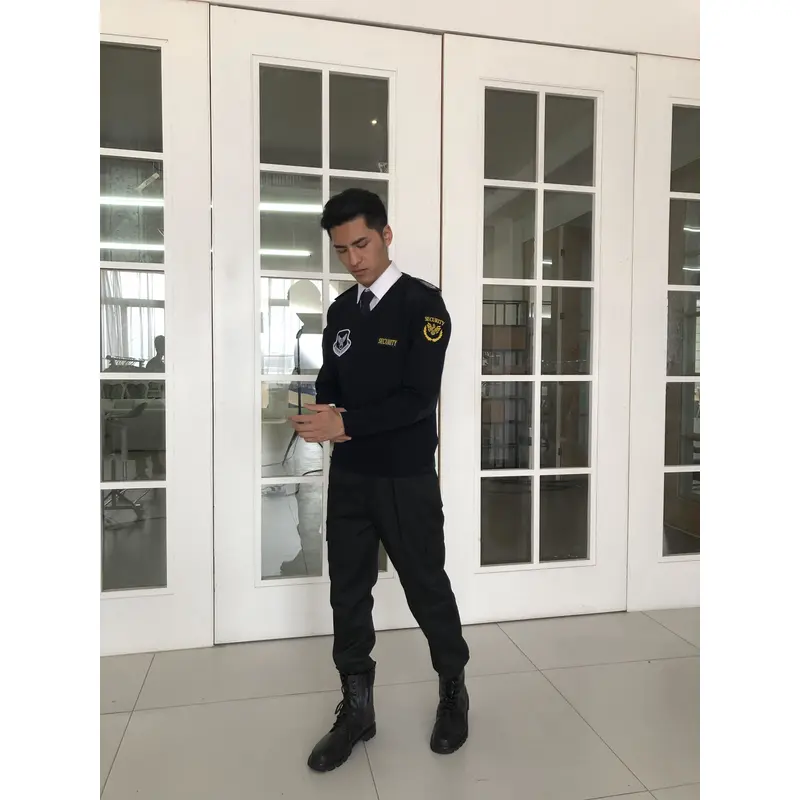 BD-MO-019  Custom-made fashion men's security uniforms, design shoulder straps, badges, real people try on