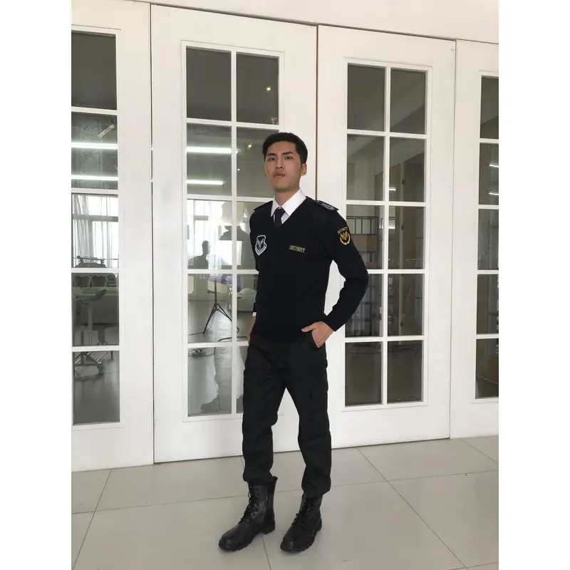 BD-MO-019  Custom-made fashion men's security uniforms, design shoulder straps, badges, real people try on