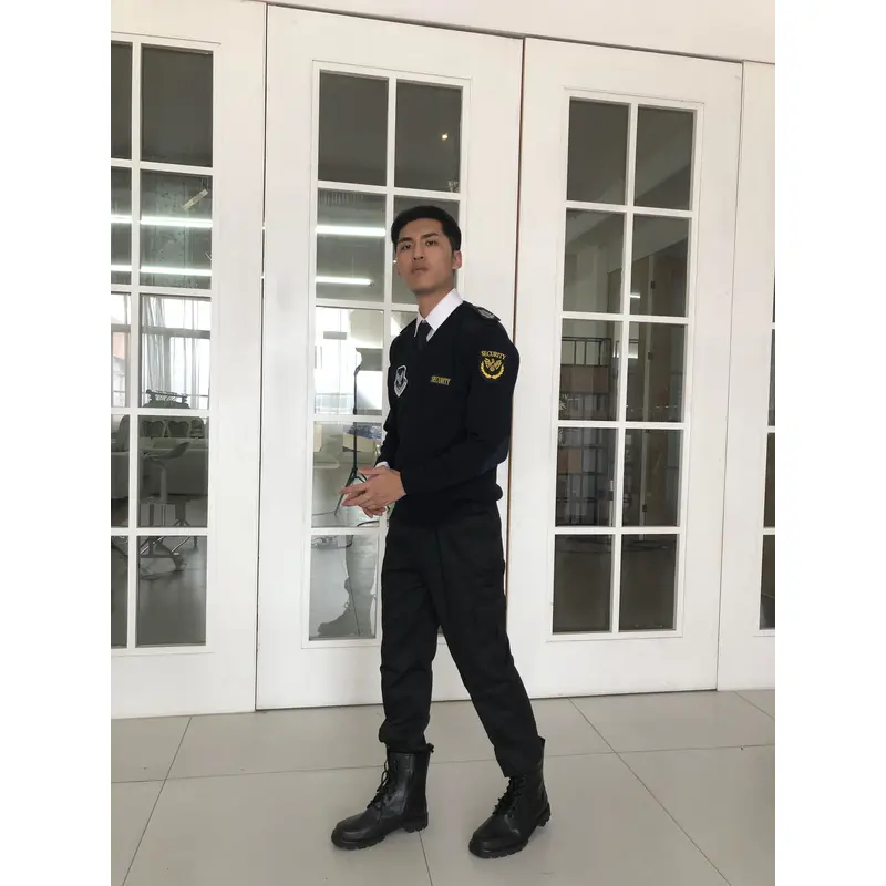 BD-MO-019  Custom-made fashion men's security uniforms, design shoulder straps, badges, real people try on