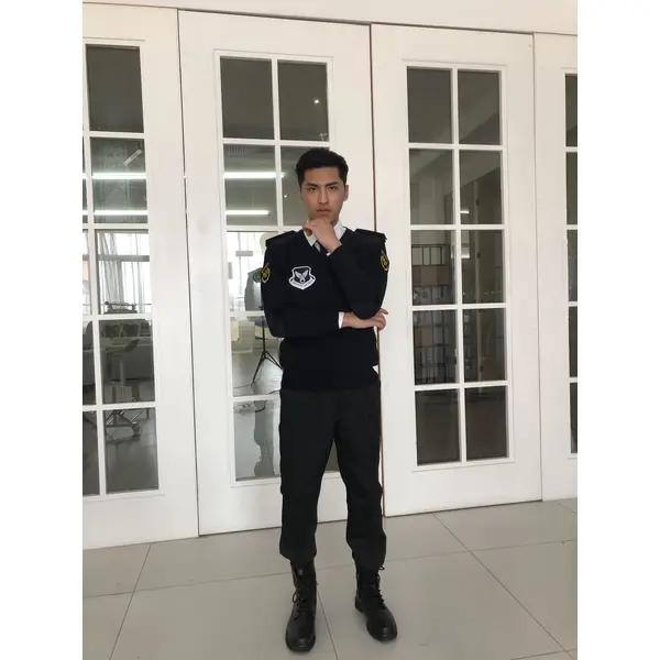 BD-MO-019  Custom-made fashion men's security uniforms, design shoulder straps, badges, real people try on