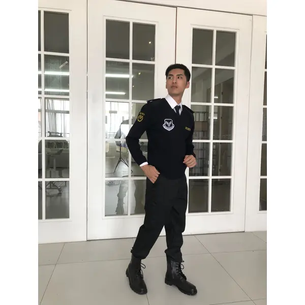 BD-MO-019  Custom-made fashion men's security uniforms, design shoulder straps, badges, real people try on