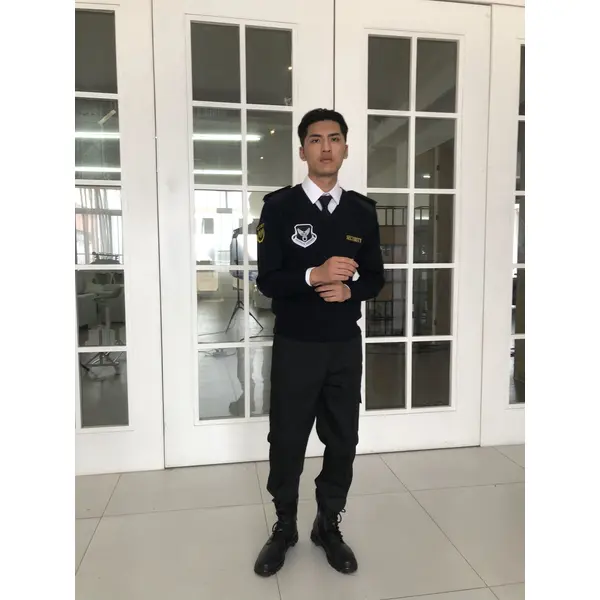 BD-MO-019  Custom-made fashion men's security uniforms, design shoulder straps, badges, real people try on