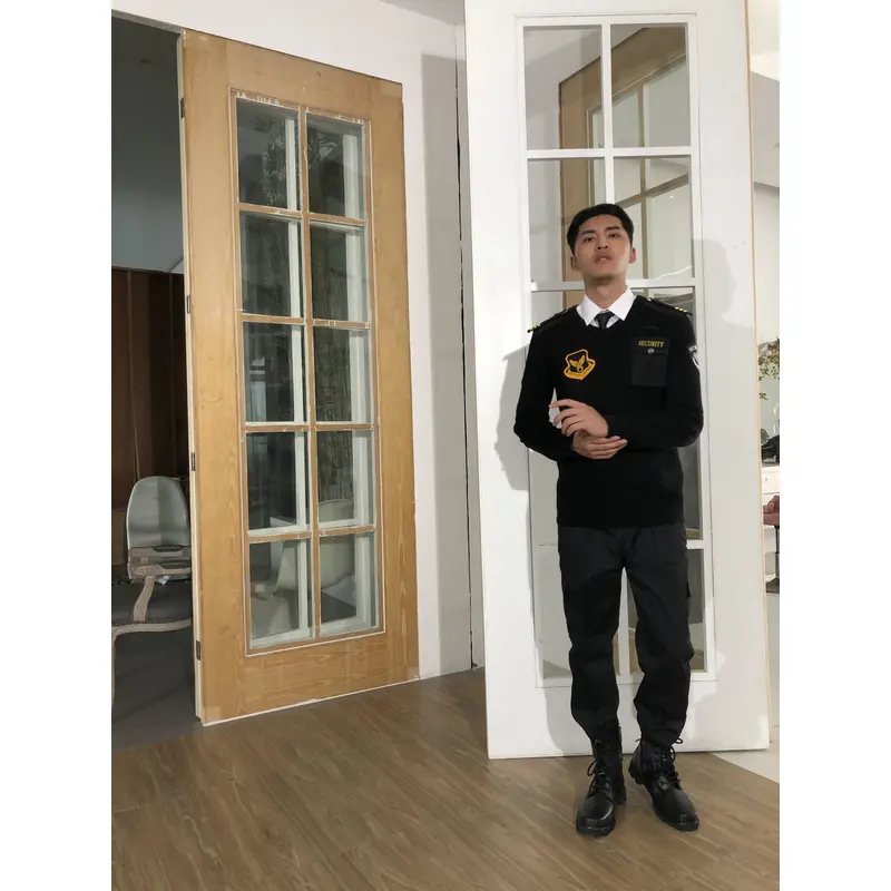 bd-mo-017 定做安防行業製服設計肩帶臂章，左上胸口袋，真人試穿 