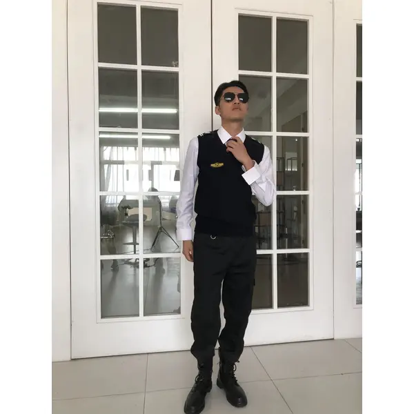 BD-MO-018 Design shoulder straps and epaulettes security sweater uniforms Custom-made men's fashion security sweater uniforms