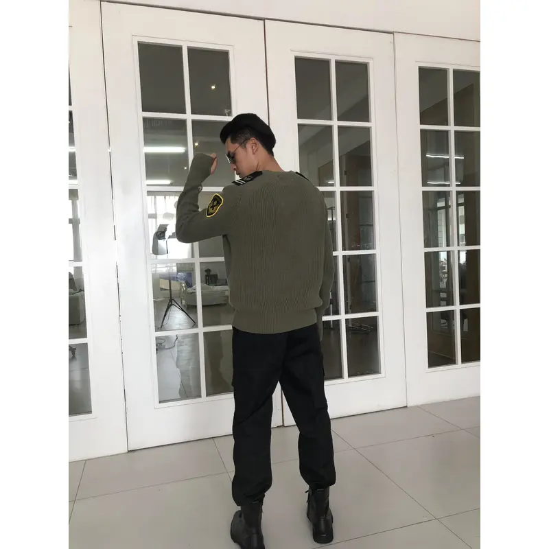 BD-MO-021 Design fashion dark green security sweater, custom-made chest pocket sweater, security sweater design company