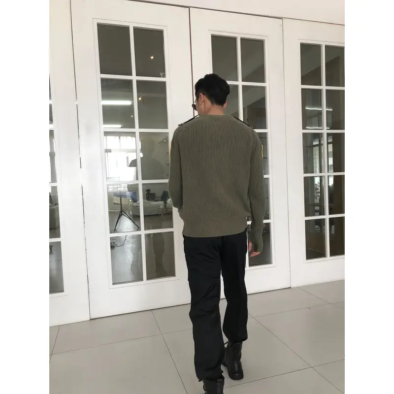 BD-MO-021 Design fashion dark green security sweater, custom-made chest pocket sweater, security sweater design company