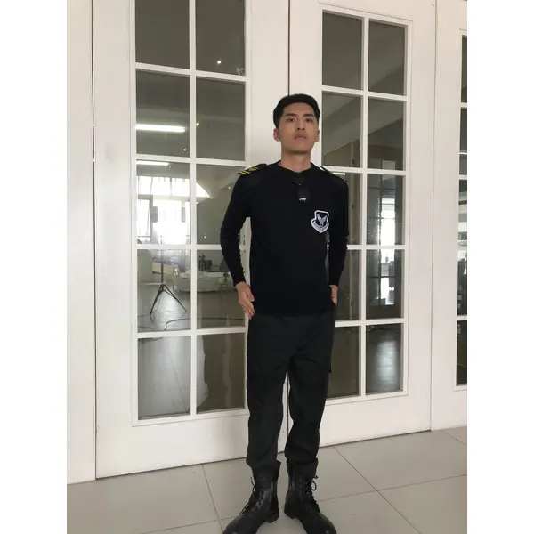 BD-MO-022 Professional ordering security sweater design fashion black round neck sweater sweater manufacturer