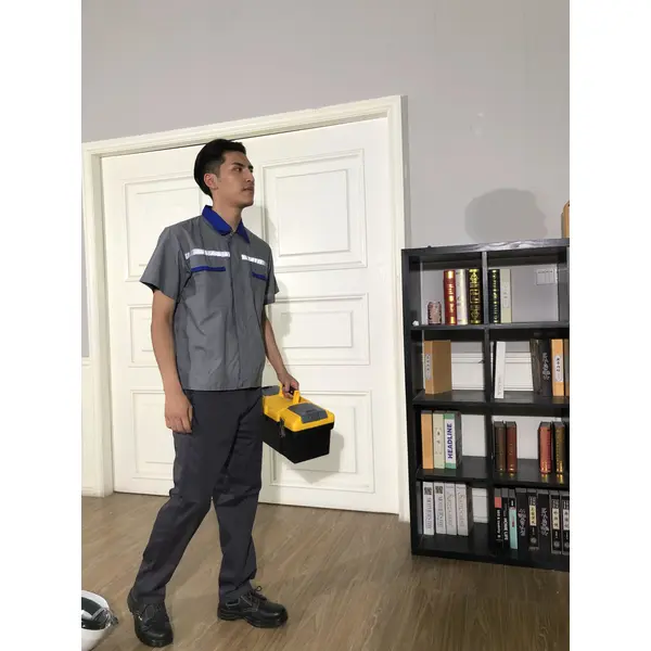 bd-mo-053 定製酒店維修制服現場表演藍色翻領酒店維修制服供應商 