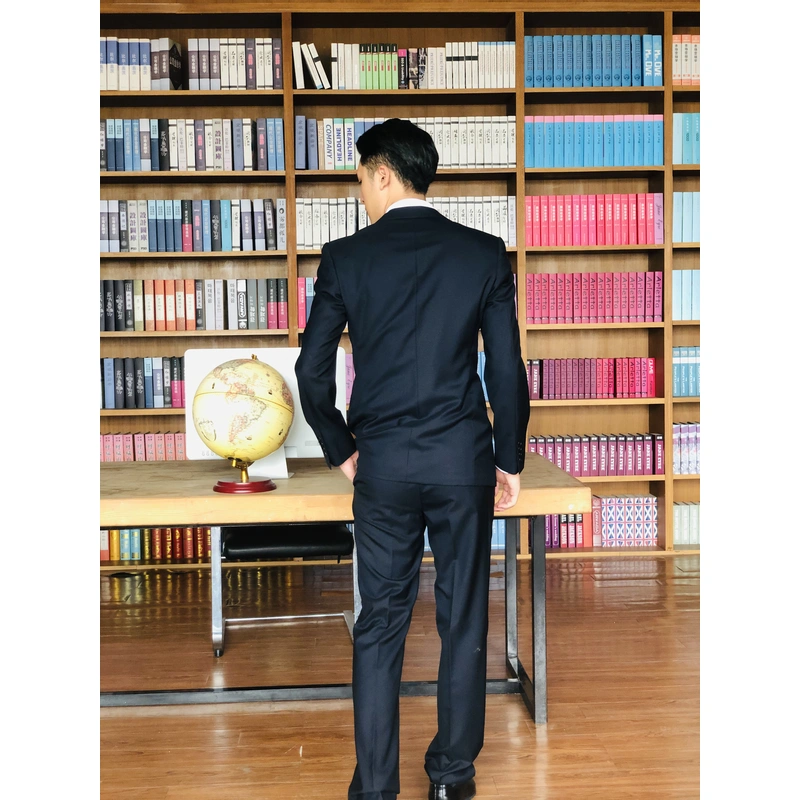 BD-MO-059  Real people try on men's suit garment factory