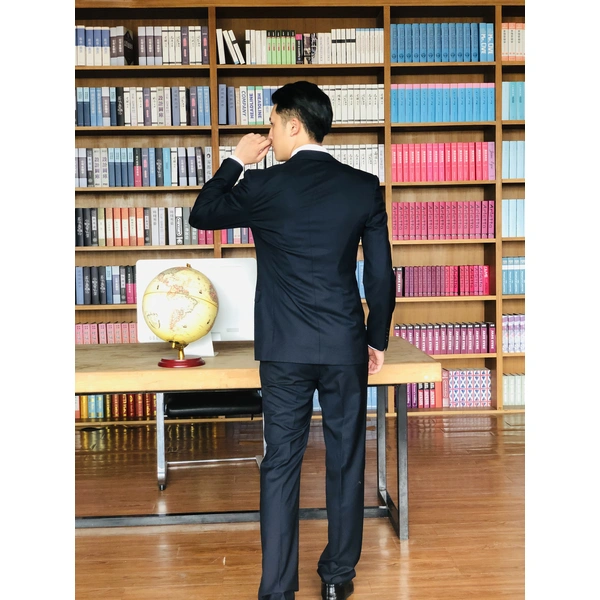 BD-MO-059  Real people try on men's suit garment factory