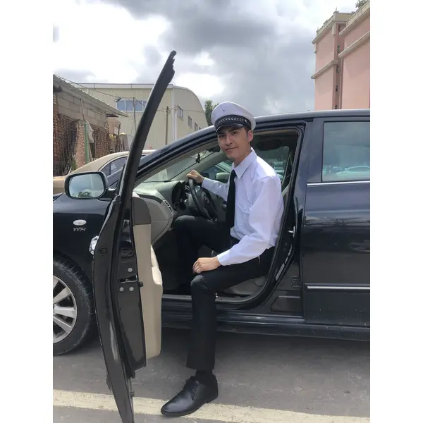 BD-MO-118 Tailor-made driver uniforms Model display Custom-made light and comfortable uniforms Driver uniforms supplier