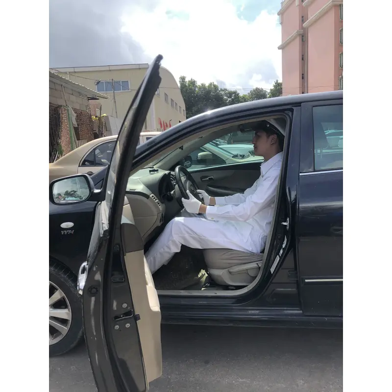 BD-MO-121 To order driver uniforms, model display, design long sleeves, pure white, golden button uniforms, driver uniforms shop