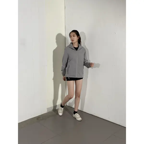 BD-MO-023 Custom-made comfortable windbreaker model try on design hooded jacket shrink cuff windbreaker jacket manufacturer