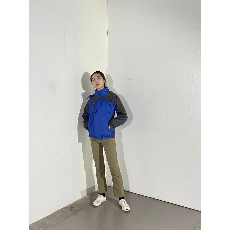 BD-MO-025 Design personalized jacket, model try on, order black and blue, detachable hat, windbreaker jacket supplier