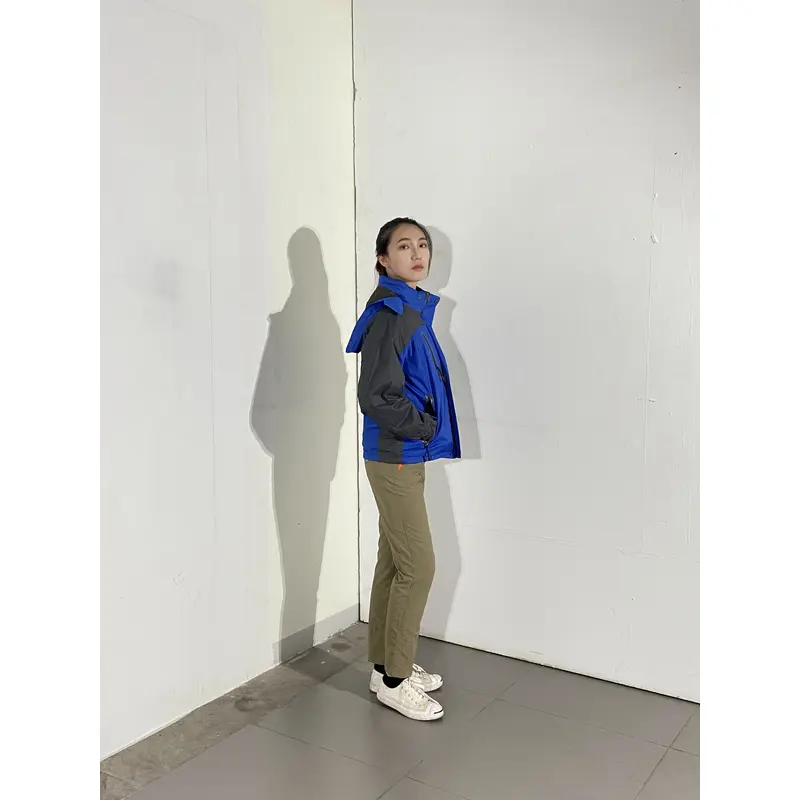 BD-MO-025 Design personalized jacket, model try on, order black and blue, detachable hat, windbreaker jacket supplier