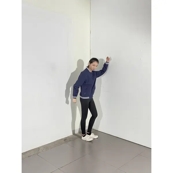 BD-MO-028 Customized stand-collar comfortable jacket, models try on navy blue and blue and white sports jacket jacket manufacturer