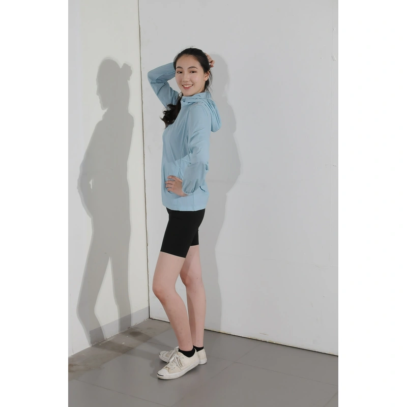 BD-MO-032 Customized Lightweight Hooded Windbreaker Models Trying On Sports Casual Windbreaker Jacket Supplier