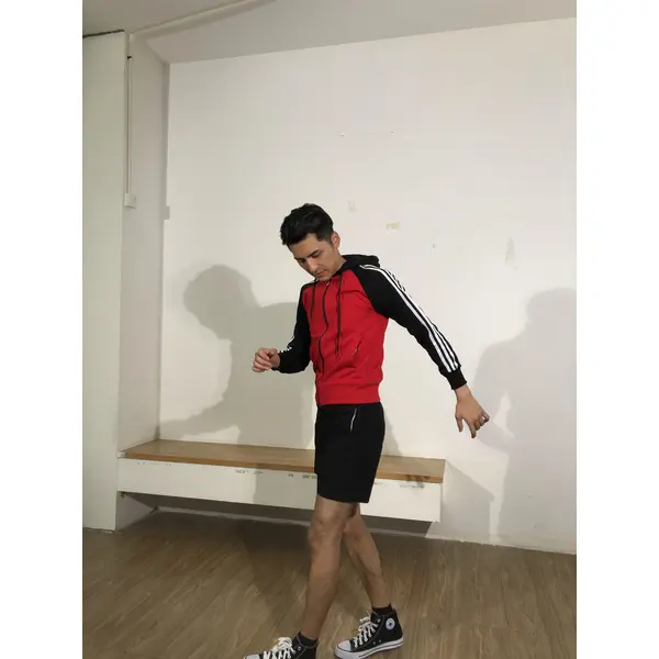 BD-MO-123 Order online hooded knitted uniforms, models try on, red hit black sweater, white stripe, hooded knitted sweater supplier