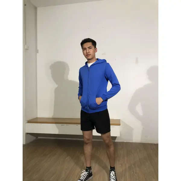 BD-MO-126 Custom-made hooded knitted jacket, model try-on effect, pure color knitted sweater, soft and comfortable, hooded knitted jacket supplier