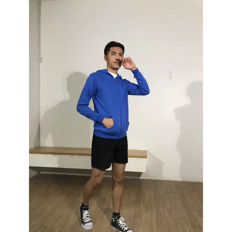 BD-MO-126 Custom-made hooded knitted jacket, model try-on effect, pure color knitted sweater, soft and comfortable, hooded knitted jacket supplier