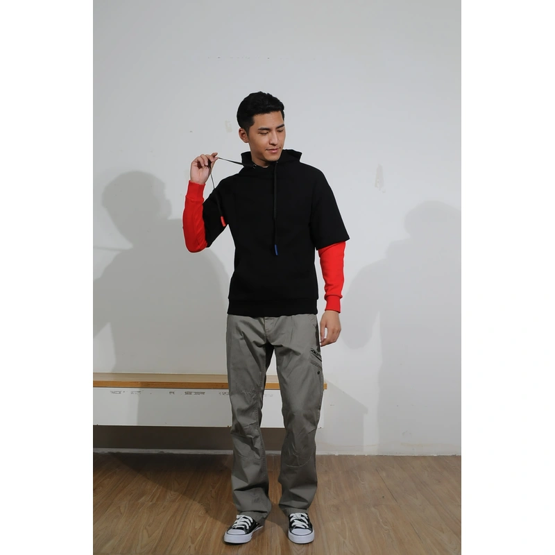 BD-MO-131 Custom-made knitted sweater with hood, model display, design red and black contrast color, fake two-piece hooded sweater, manufacturer of knitted sweater with hood