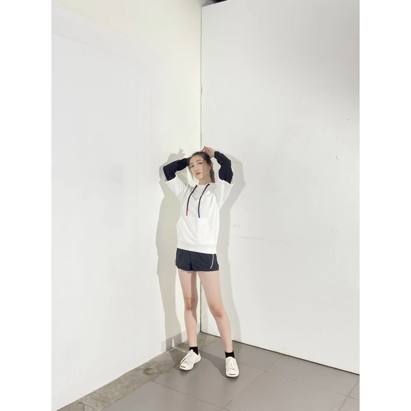 BD-MO-133 Order knitted sweater with hood, model display, design fake two pieces, black and white stitching sweater, knitted sweater with hood store