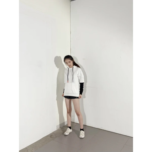 BD-MO-133 Order knitted sweater with hood, model display, design fake two pieces, black and white stitching sweater, knitted sweater with hood store