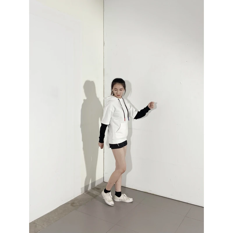 BD-MO-133 Order knitted sweater with hood, model display, design fake two pieces, black and white stitching sweater, knitted sweater with hood store