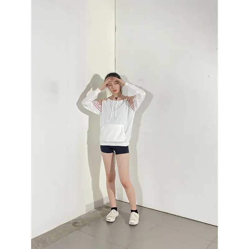 BD-MO-138 Order online hooded knitted jacket model display stripe design stitching contrast color hooded knitted jacket manufacturer