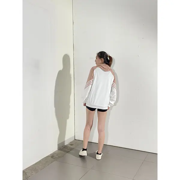 BD-MO-138 Order online hooded knitted jacket model display stripe design stitching contrast color hooded knitted jacket manufacturer