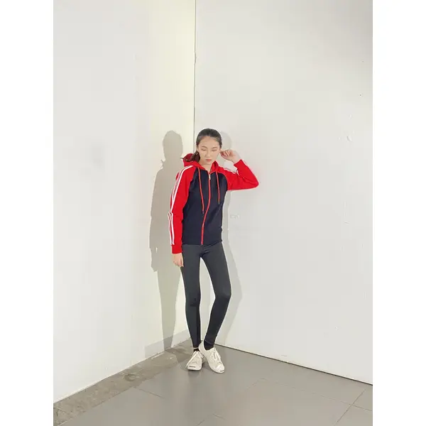 BD-MO-140 Order online hooded knitted jacket Model display Custom-made red and black contrast stitching white striped hooded knitted jacket specialty store