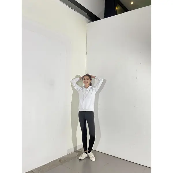 BD-MO-141 Custom-made knitted sweater with hood, model display, pure white sweater, soft and comfortable, special store for knitted sweater with hood