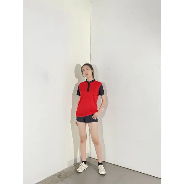 bd-mo-001 定制紅色和黑色短袖 polo 衫，設計立領 polo 衫，現場表演 polo 衫供應商 