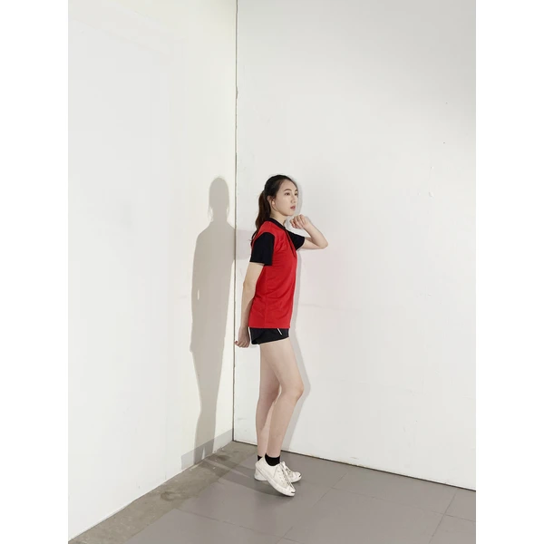 bd-mo-001 定制紅色和黑色短袖 polo 衫，設計立領 polo 衫，現場表演 polo 衫供應商 