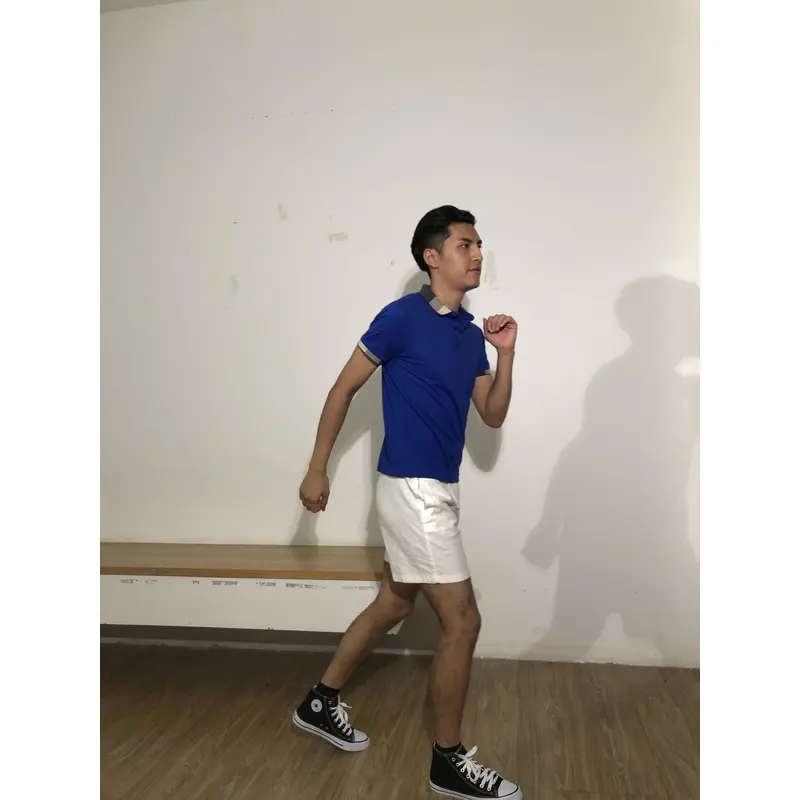 bd-mo-006 camisas polo masculinas de mangas curtas feitas sob medida fornecem camisas polo em cores básicas, preto e branco de aro cinza, modelos de exibição de realidade experimentam camisas polo no centro 