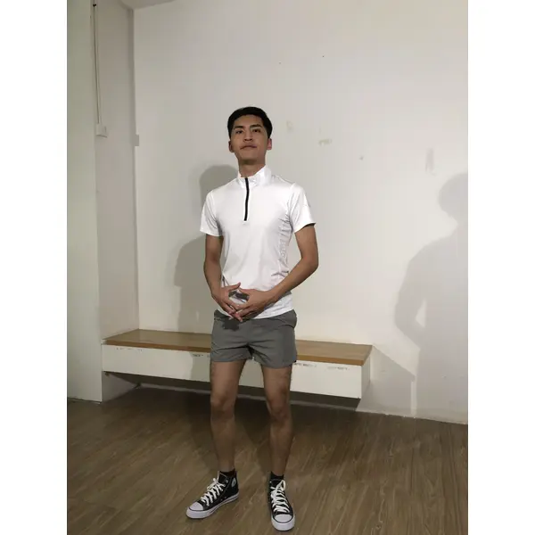 bd-mo-010 camisa polo branca de manga curta feita sob medida para homens com gola alta com zíper na metade do peito camisa polo show ao vivo loja especializada em camisas polo 