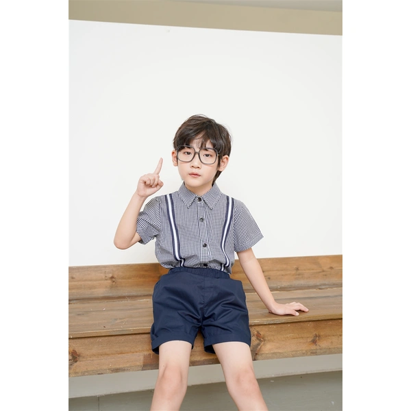 BD-MO-146 Design contrast color stitching shirt uniforms Customized college style school uniforms Model display Uniform design factory