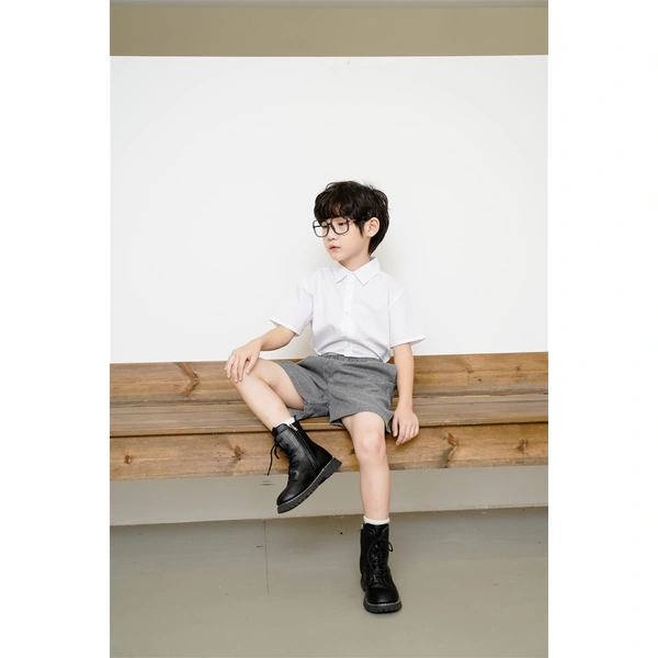 BD-MO-151 Design British style shirts and school uniforms Custom-made elastic waist and mouth pants Comfortable and convenient Real people try on models Demonstration School uniform design company