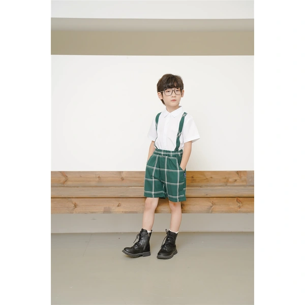 BD-MO-152 Design fashion green plaid shorts, custom-made contrast shirts, school uniforms, comfortable and convenient, elastic trousers design, real people try on, model demonstration