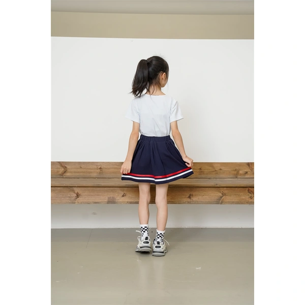 BD-MO-156 Design round neck school uniforms, custom-made pleated skirts, school uniforms skirts, elastic waistband design, comfortable, pleated skirts, anti-glare design