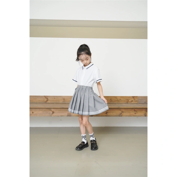BD-MO-160 Design British style school uniforms, custom-made comfortable lapel neckline design, matching color webbing, pleated skirt design, webbing decoration, pleated skirt anti-light design