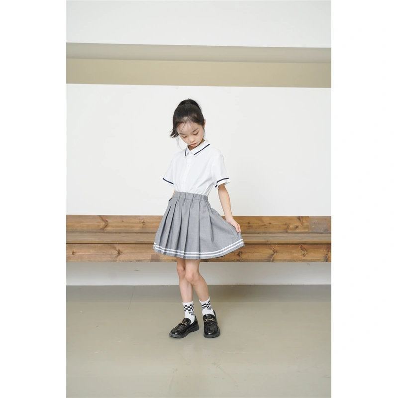 BD-MO-160 Design British style school uniforms, custom-made comfortable lapel neckline design, matching color webbing, pleated skirt design, webbing decoration, pleated skirt anti-light design