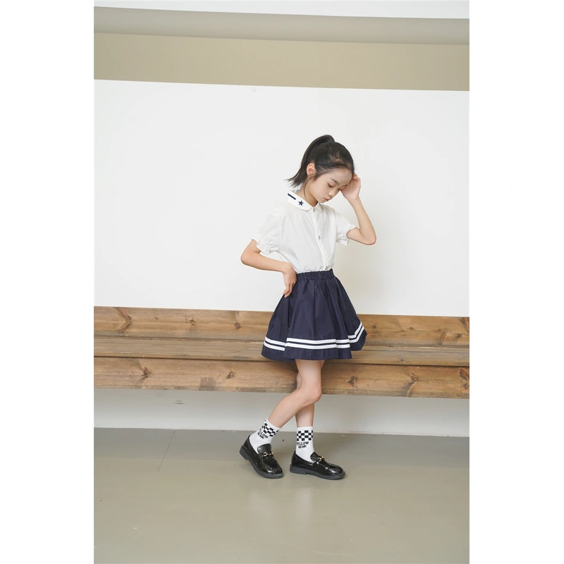 BD-MO-161 Design British style shirt and school uniform suit Custom-made cuffs with contrasting stripes, school skirts design with anti-glare safety pants, neckline with contrasting stripes design, school uniform manufacturing factory