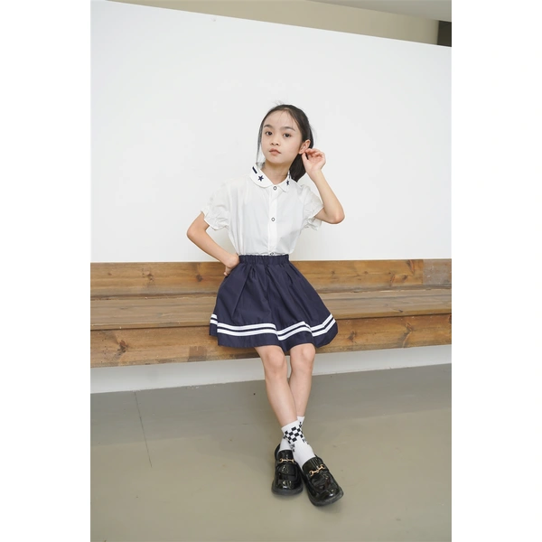 BD-MO-161 Design British style shirt and school uniform suit Custom-made cuffs with contrasting stripes, school skirts design with anti-glare safety pants, neckline with contrasting stripes design, school uniform manufacturing factory