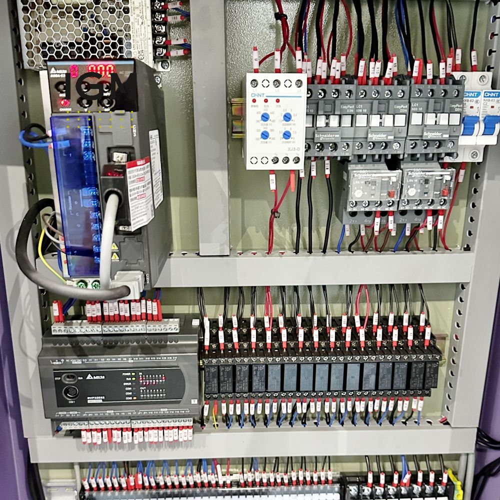 PLC، محرك سيرفو، وأجزاء كهربائية من آلة قطع الألومنيوم الأوتوماتيكية ذات الرأسين LJZ2C-CNC-500