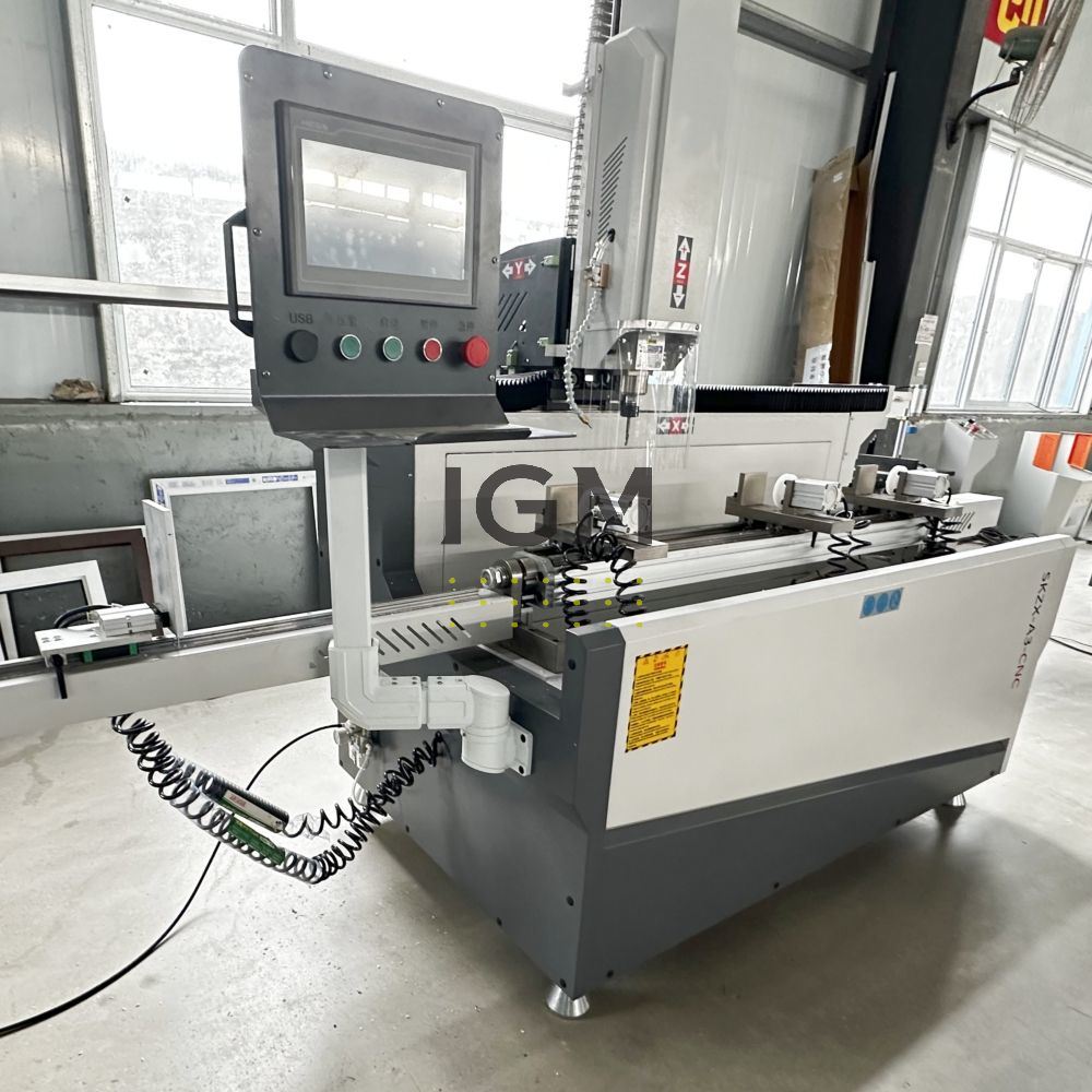 ماكينة طحن CNC للنافذة الألومنيوم مقاس 800 مم