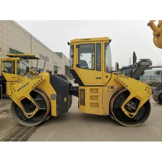 BOMAG BW203 AD-4 S55