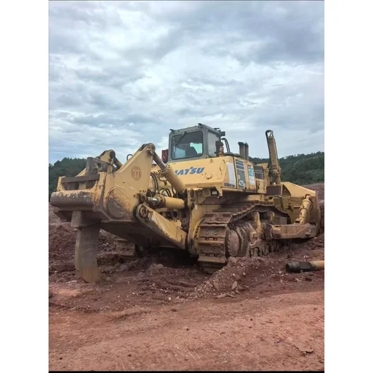 Komatsu D475A-5
